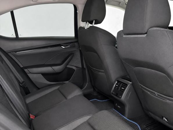 Skoda Octavia IV (A8) с пробегом 2021 года, цена 1 674 000 рублей, 160873 км, лифтбек, Автокод Объявления