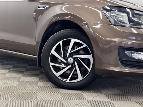 Volkswagen Polo V Рестайлинг с пробегом 2018 года, цена 1 620 000 рублей, 72192 км, седан, Автокод Объявления