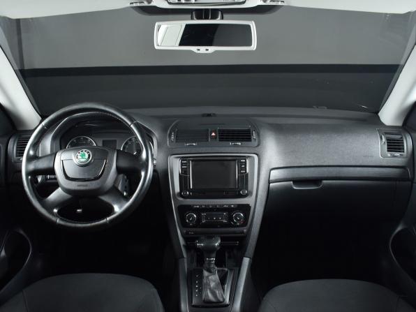 Skoda Octavia II (A5) Рестайлинг с пробегом 2010 года, цена 825 995 рублей, 283335 км, лифтбек, Автокод Объявления