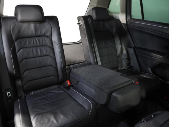 Volkswagen Tiguan II с пробегом 2019 года, цена 2 159 000 рублей, 184352 км, внедорожник, Автокод Объявления