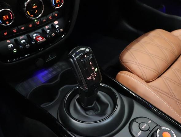 Mini Clubman II Рестайлинг с пробегом 2021 года, цена 3 190 000 рублей, 19718 км, универсал, Автокод Объявления