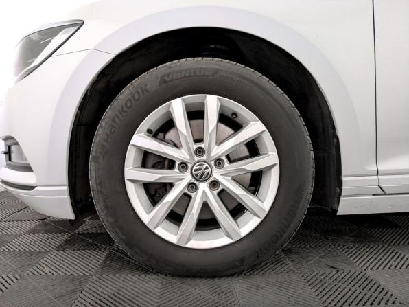 Volkswagen Passat B8 с пробегом 2019 года, цена 2 185 000 рублей, 75901 км, седан, Автокод Объявления