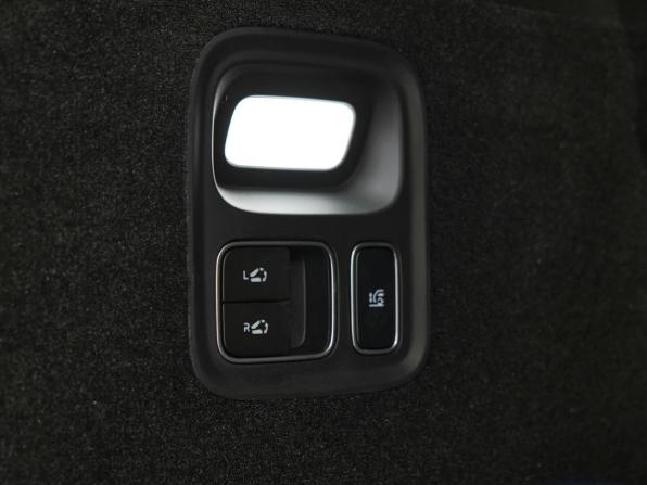 Новый Li Auto (Lixiang) L9 I Рестайлинг 2025 года, цена 11 890 000 рублей, внедорожник, Автокод Объявления