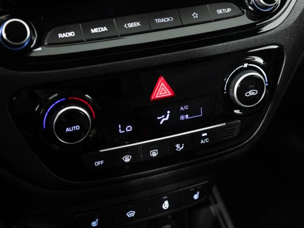 Hyundai Solaris II Рестайлинг с пробегом 2021 года, цена 1 598 960 рублей, 93038 км, седан, Автокод Объявления
