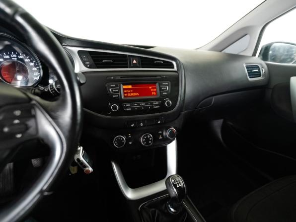 Kia Ceed II Рестайлинг с пробегом 2016 года, цена 1 144 000 рублей, 115567 км, хэтчбек, Автокод Объявления