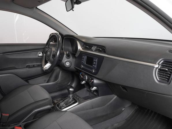 Kia Rio IV Рестайлинг с пробегом 2021 года, цена 1 573 400 рублей, 80000 км, хэтчбек, Автокод Объявления