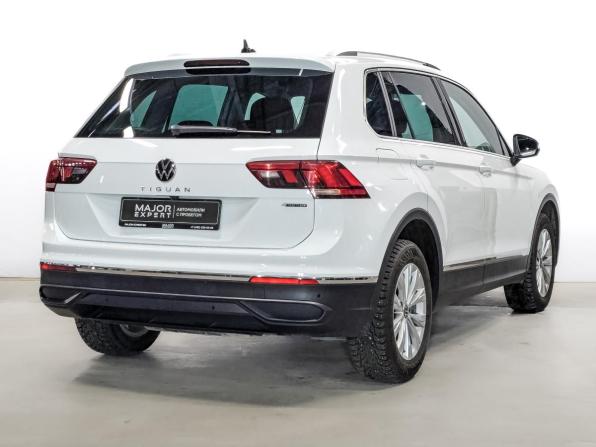 Volkswagen Tiguan II Рестайлинг с пробегом 2021 года, цена 3 150 000 рублей, 52829 км, внедорожник, Автокод Объявления