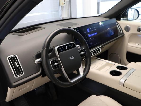 Li Auto (Lixiang) L7 I Рестайлинг с пробегом 2025 года, цена 7 600 000 рублей, 33120 км, внедорожник, Автокод Объявления