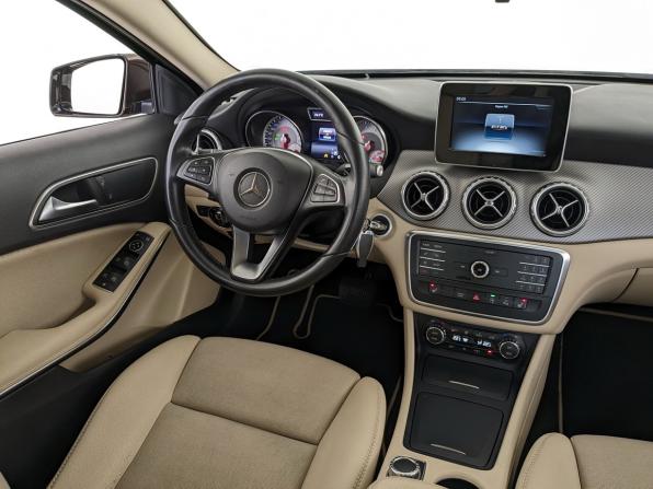 Mercedes-Benz GLA I (X156) с пробегом 2016 года, цена 2 050 000 рублей, 90464 км, внедорожник, Автокод Объявления