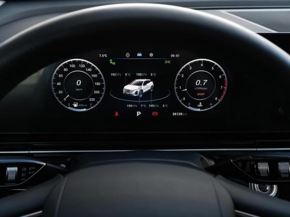 Omoda C5 I с пробегом 2024 года, цена 1 849 000 рублей, 26126 км, внедорожник, Автокод Объявления