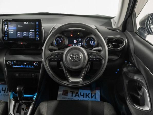 Toyota Yaris Cross I с пробегом 2022 года, цена 2 080 000 рублей, 32198 км, внедорожник, Автокод Объявления