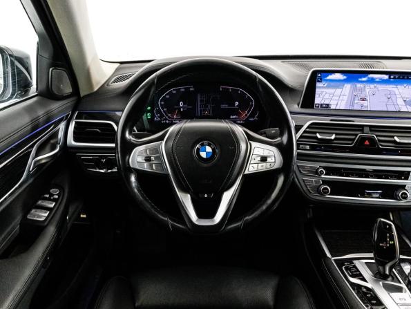 BMW 7 серии VI (G11/G12) Рестайлинг с пробегом 2019 года, цена 4 206 510 рублей, 268000 км, седан, Автокод Объявления
