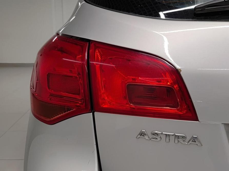 Opel Astra J Казань  - изображение 11