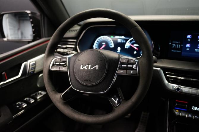 Kia Mohave I Рестайлинг 2 с пробегом 2023 года, цена 5 890 000 рублей, 53000 км, внедорожник, Автокод Объявления
