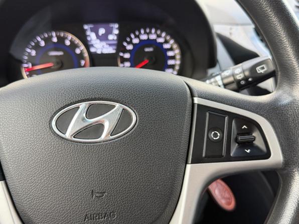 Hyundai Solaris I с пробегом 2014 года, цена 900 000 рублей, 125000 км, хэтчбек, Автокод Объявления