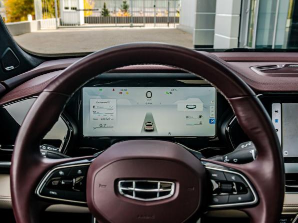 Geely Monjaro I с пробегом 2023 года, цена 2 600 000 рублей, 133727 км, внедорожник, Автокод Объявления