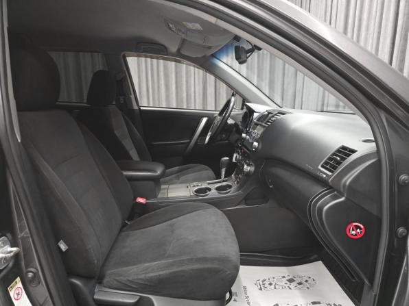 Toyota Highlander II (XU40) Рестайлинг с пробегом 2013 года, цена 1 980 000 рублей, 273000 км, внедорожник, Автокод Объявления