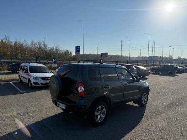 Chevrolet Niva I Рестайлинг с пробегом 2018 года, цена 729 000 рублей, 113000 км, внедорожник, Автокод Объявления