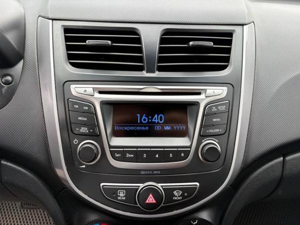 Hyundai Solaris I Рестайлинг с пробегом 2015 года, цена 690 000 рублей, 162000 км, седан, Автокод Объявления