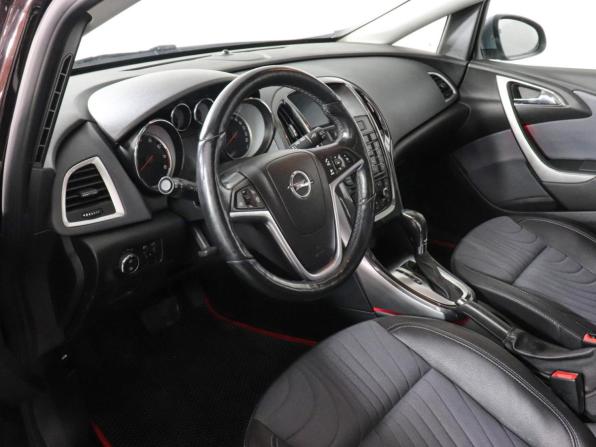 Opel Astra J Рестайлинг с пробегом 2014 года, цена 847 000 рублей, 220000 км, хэтчбек, Автокод Объявления