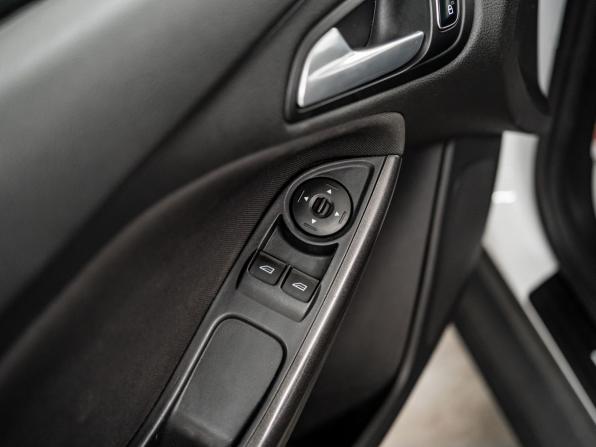 Ford Focus III Рестайлинг с пробегом 2018 года, цена 980 000 рублей, 112331 км, универсал, Автокод Объявления