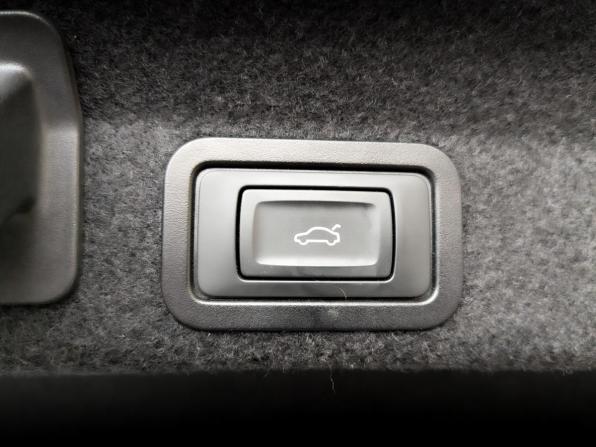 Audi A6 V (C8) с пробегом 2021 года, цена 4 090 000 рублей, 61100 км, седан, Автокод Объявления