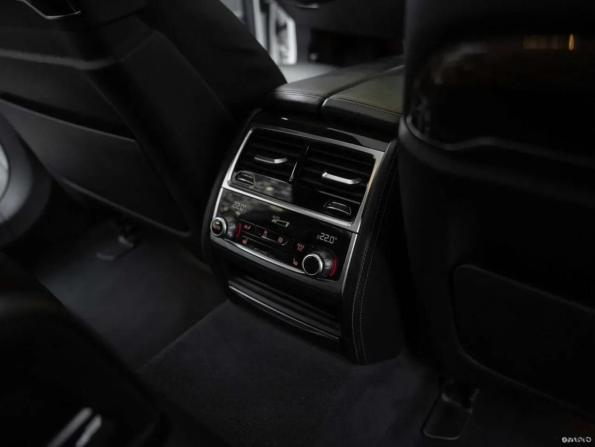 BMW 7 серии VI (G11/G12) с пробегом 2016 года, цена 3 340 000 рублей, 258000 км, седан, Автокод Объявления