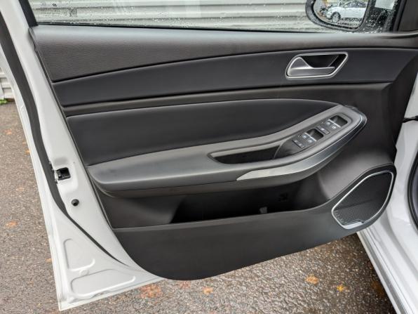 Omoda S5 с пробегом 2024 года, цена 1 550 000 рублей, 20123 км, седан, Автокод Объявления
