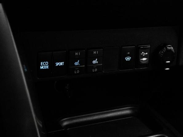 Toyota RAV4 IV (XA40) Рестайлинг с пробегом 2019 года, цена 2 075 000 рублей, 176252 км, внедорожник, Автокод Объявления