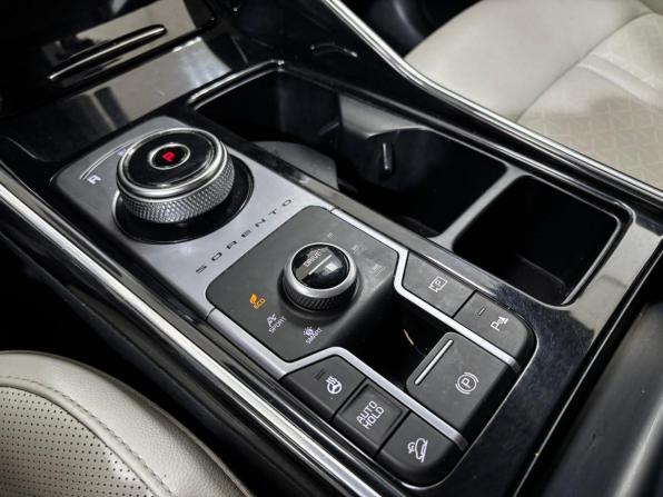 Kia Sorento IV с пробегом 2021 года, цена 3 700 000 рублей, 90679 км, внедорожник, Автокод Объявления