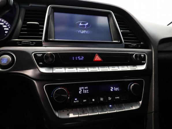 Hyundai Sonata VII (LF) Рестайлинг с пробегом 2017 года, цена 1 529 000 рублей, 181298 км, седан, Автокод Объявления