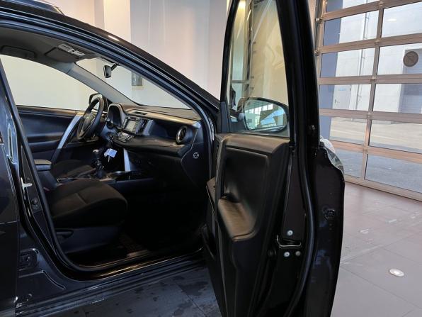 Toyota RAV4 IV (XA40) с пробегом 2015 года, цена 1 900 000 рублей, 240886 км, внедорожник, Автокод Объявления