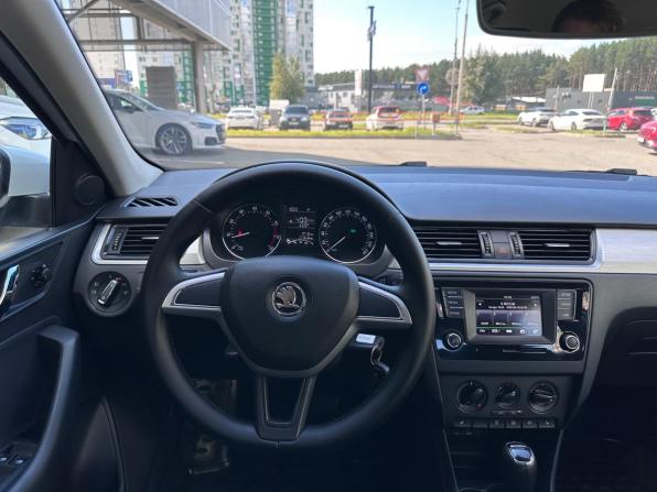 Skoda Rapid I с пробегом 2016 года, цена 1 070 000 рублей, 171650 км, лифтбек, Автокод Объявления