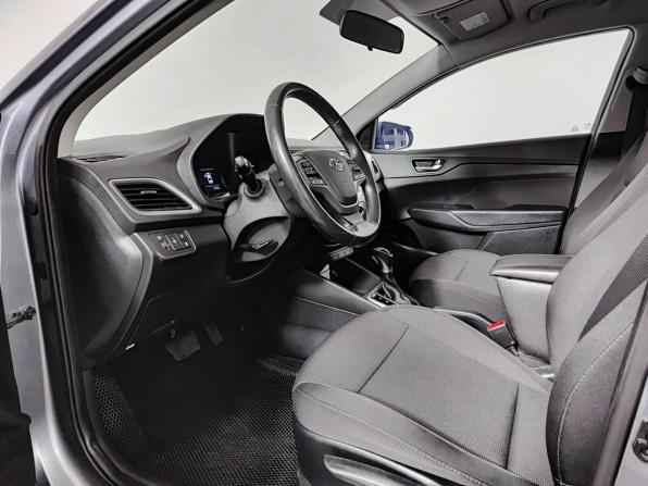 Hyundai Solaris II с пробегом 2018 года, цена 1 450 000 рублей, 81500 км, седан, Автокод Объявления