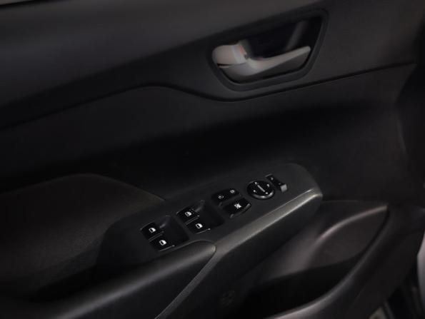 Hyundai Solaris II с пробегом 2019 года, цена 949 777 рублей, 194138 км, седан, Автокод Объявления