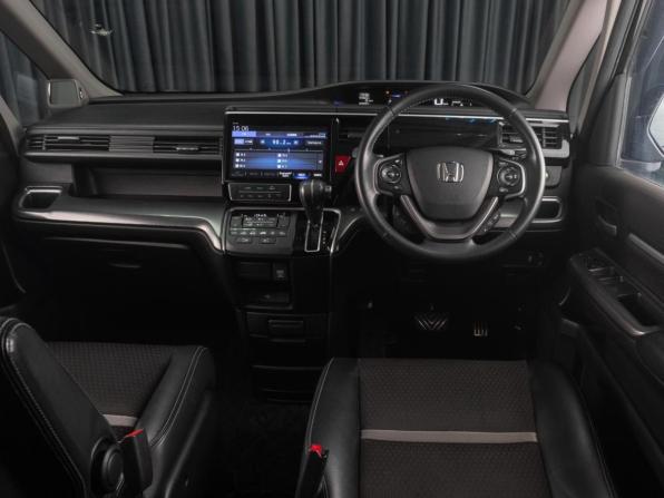 Honda Stepwgn V Рестайлинг с пробегом 2020 года, цена 2 149 000 рублей, 140901 км, минивэн, Автокод Объявления
