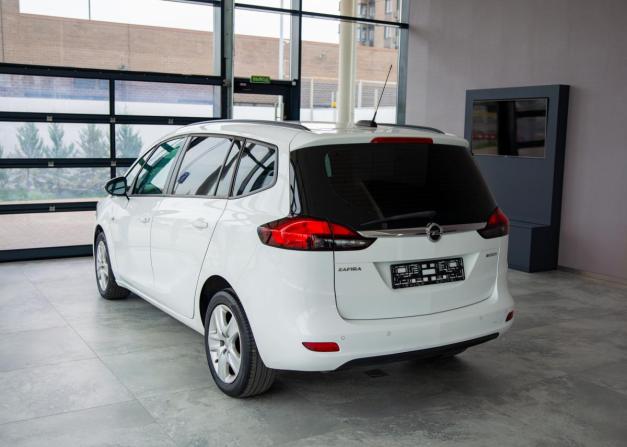Opel Zafira C Рестайлинг с пробегом 2017 года, цена 2 050 000 рублей, 187418 км, минивэн, Автокод Объявления