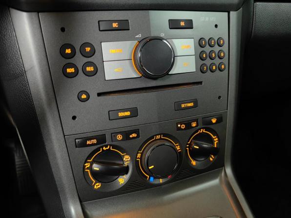 Opel Antara I с пробегом 2011 года, цена 955 000 рублей, 132151 км, внедорожник, Автокод Объявления