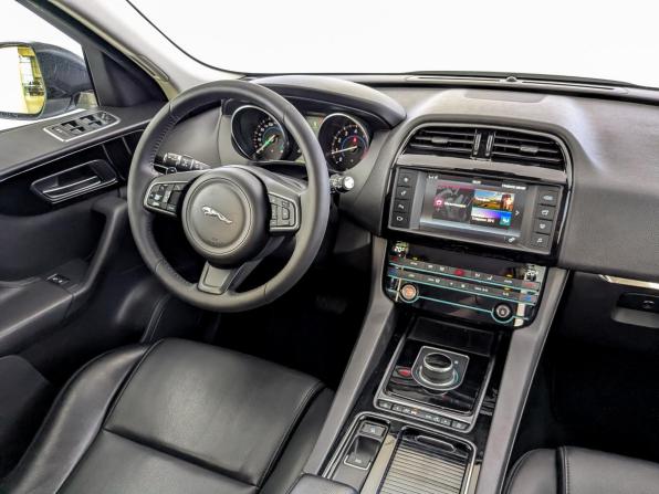 Jaguar F-Pace I с пробегом 2017 года, цена 2 375 000 рублей, 113144 км, внедорожник, Автокод Объявления