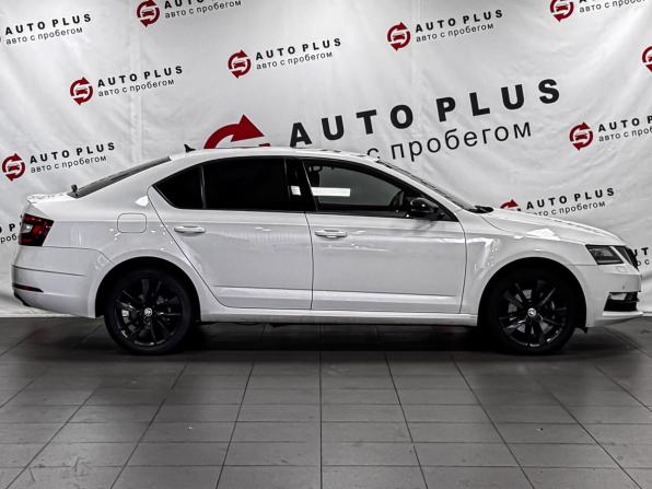 Skoda Octavia III (A7) Рестайлинг с пробегом 2018 года, цена 2 389 000 рублей, 73947 км, лифтбек, Автокод Объявления