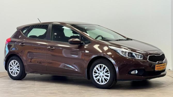 Kia Ceed II с пробегом 2013 года, цена 960 000 рублей, 97953 км, хэтчбек, Автокод Объявления