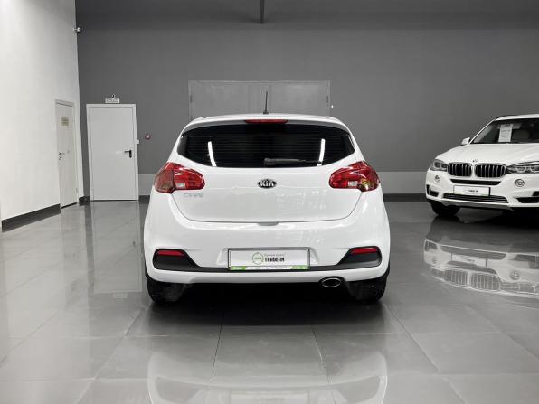 Kia Ceed II с пробегом 2015 года, цена 1 290 000 рублей, 96165 км, хэтчбек, Автокод Объявления