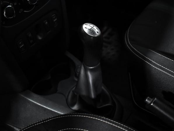 Renault Logan II с пробегом 2014 года, цена 590 000 рублей, 246367 км, седан, Автокод Объявления