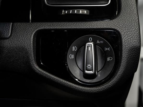 Volkswagen Golf VII с пробегом 2014 года, цена 1 395 000 рублей, 80332 км, универсал, Автокод Объявления