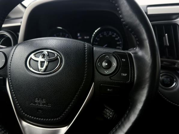 Toyota RAV4 IV (XA40) Рестайлинг с пробегом 2015 года, цена 2 400 000 рублей, 231856 км, внедорожник, Автокод Объявления
