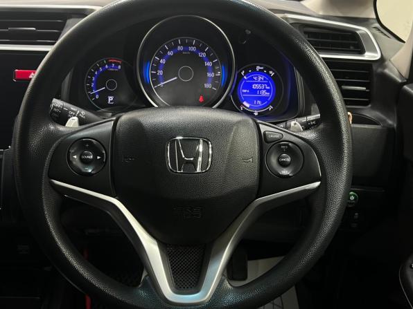 Honda Fit III с пробегом 2016 года, цена 1 059 000 рублей, 105537 км, хэтчбек, Автокод Объявления