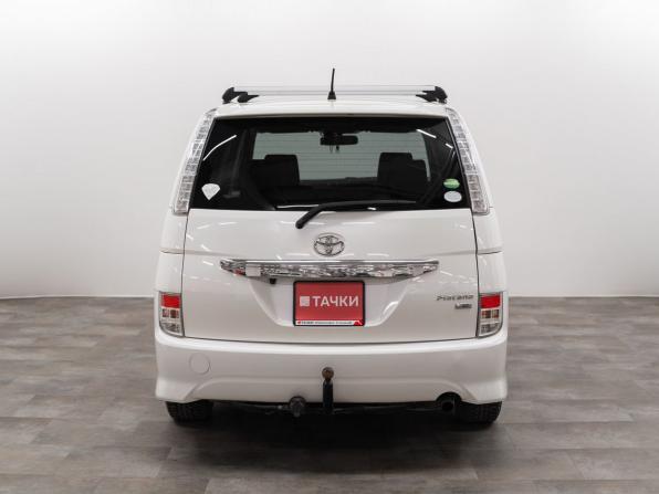 Toyota ISis I Рестайлинг с пробегом 2014 года, цена 1 325 000 рублей, 154000 км, компактвэн, Автокод Объявления