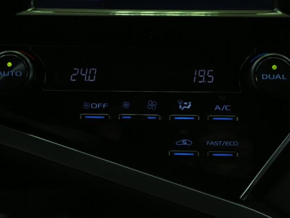 Toyota Camry VIII (XV70) с пробегом 2019 года, цена 2 465 000 рублей, 118900 км, седан, Автокод Объявления