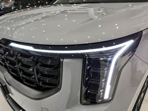 Kia Carnival IV Рестайлинг с пробегом 2025 года, цена 5 740 000 рублей, 33000 км, минивэн, Автокод Объявления