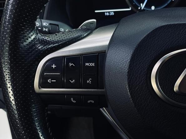 Lexus RX IV Рестайлинг с пробегом 2020 года, цена 5 400 000 рублей, 60107 км, внедорожник, Автокод Объявления